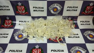 Duas mulheres são detidas com mais de 370 pinos de cocaína