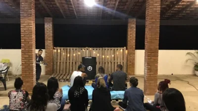 Na contramão do carnaval, jovens realizam retiro espiritual