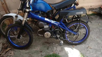 Adolescente é apreendido após empinar ‘bikelete’ e desacatar GM