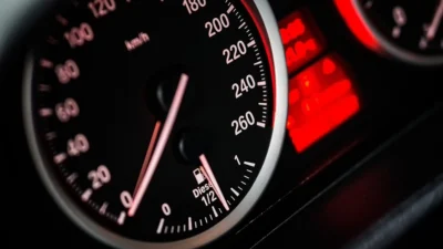 O futuro da linha Automotiva: veículos elétricos e híbridos