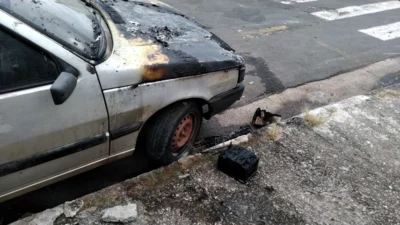 Uno pega fogo na Rua Santa Gertrudes