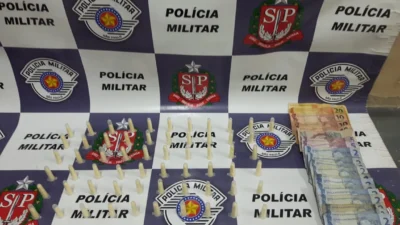 Tráfico é surpreendido pela PM na Rua Joaquim Pedroso – Cidade Alta