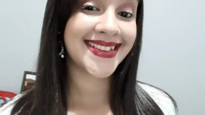 Larissa Aryane é Designer Gráfica