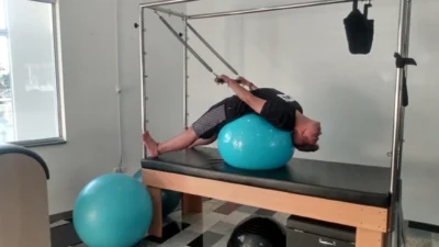 Pilates traz inúmeros benefícios aos homens