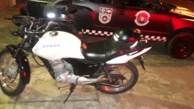 Dois são detidos com drogas na Rua Luiz Strazzacappa
