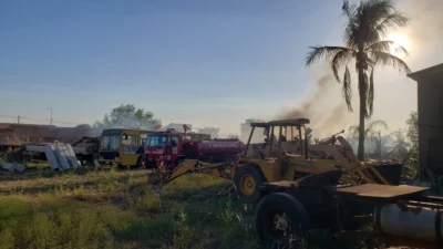 Incêndio no Recanto dos Colibris assusta moradores na tarde desta terça, 04