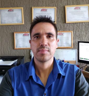 Adriel Azevedo Auto Center Azevedos Car Eletrônica e Mecânica de veículos nacionais e importados, leves e pick-ups 