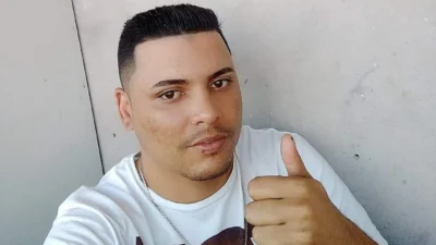 Acidente entre motoneta e carro deixa uma vítima fatal