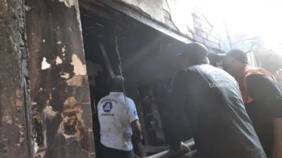 Casa na esquina da Rua João Aranha com a José Kalil Aun pega fogo