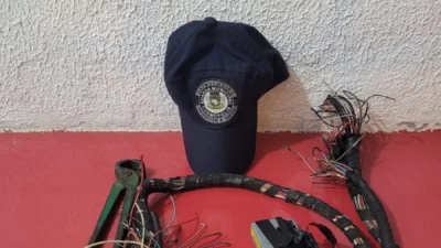 Indivíduo furta pátio de veículos e é preso
