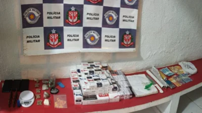 Cigarros, drogas, munições e dinheiro são apreendidos pela Polícia Militar