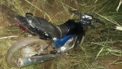Chave de moto abandonada é localizada no bolso da blusa de indivíduo suspeito