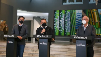 SP antecipa vacinação de adultos e imuniza adolescentes a partir de 18 de agosto