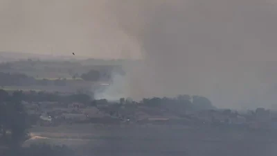 Defesa Civil combate incêndio para preservar mata ciliar