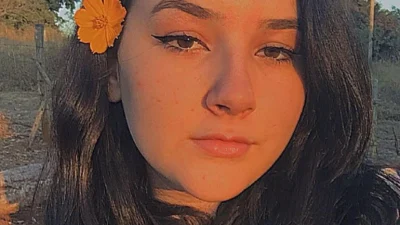 Angela Gabriela é a Garota da Semana