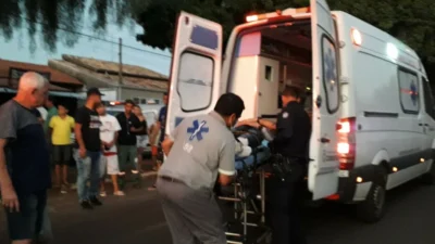 Acidente entre carro e moto faz duas vítimas