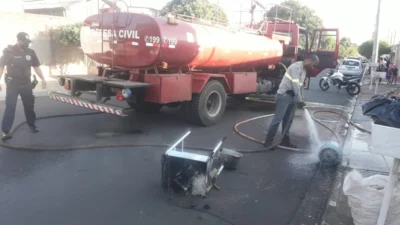 Botijão de gás de máquina de algodão doce pega fogo