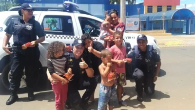 Polícia Municipal faz ação social no Dia das Crianças