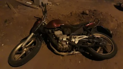 Motociclista fica ferido após chocar-se com carro