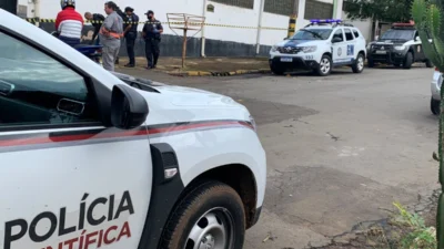 Homem de 33 anos é encontrado morto com perfurações de bala no peito