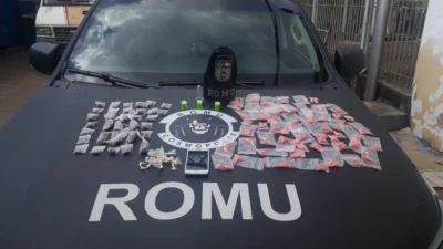 ROMU localiza cocaína, maconha e crack no beco