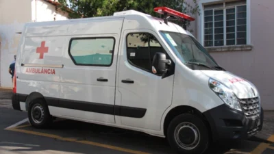 Cosmópolis recebe nova ambulância