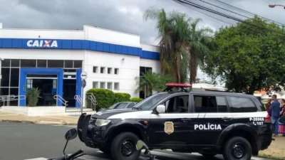 Gol utilizado por bandidos que tentaram assaltar a Caixa é localizado