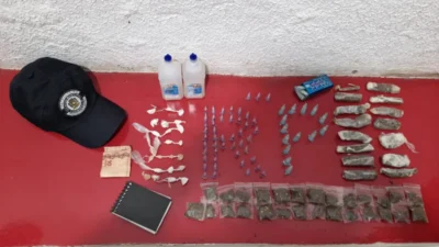 Maconha, cocaína, crack e lança-perfume são localizados na Rua Bruna Monte Oliva