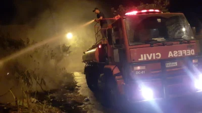 Defesa Civil combate incêndio próximo a depósito de gás no bairro Rossetti