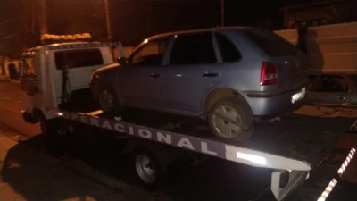 Motorista de Gol faz manobras pela contramão na Rodovia SP 133