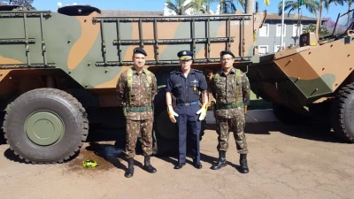 Viatura blindada do Exército Brasileiro é batizada com o nome ‘Cosmópolis’