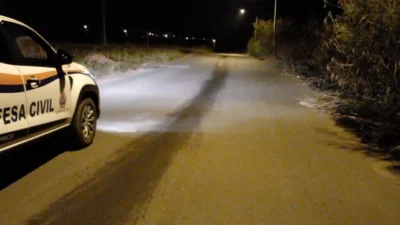 Derramamento de óleo afeta diversas ruas pelos bairros da cidade