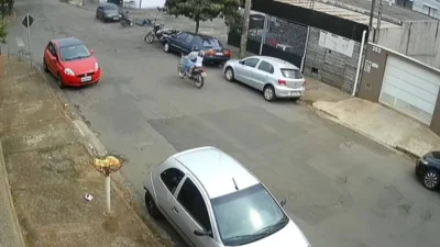 Motociclista é atropelado após discussão em trânsito