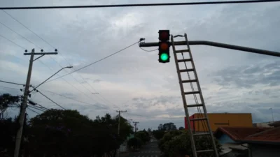 Semáforos passam por manutenção e voltam a funcionar