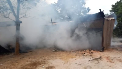 Defesa Civil apaga fogo em residência no bairro Uirapuru