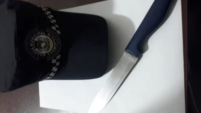 Homem armado com faca é preso pela GM
