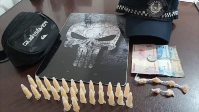 Cocaína e crack são encontrados na viela