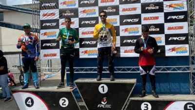 Pilotos cosmopolenses são campeões de BMX em Jarinu
