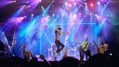 Semana traz shows de Oswaldo Montenegro, e tributos ao Codplay e ao ABBA