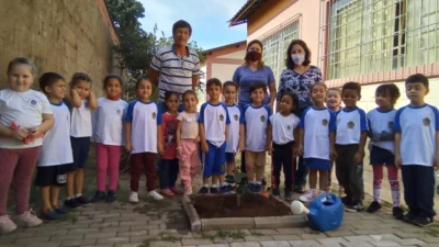 Projeto de Educação Alimentar e Nutricional proposto pelo Setor de Alimentação Escolar recebe premiação em congresso internacional