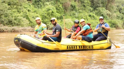 Grupo especializado em esportes radicais aquáticos analisa potencial do Rio Jaguari