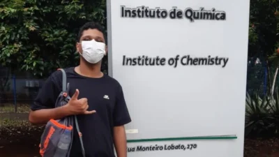 Jovem é aprovado em duas universidades públicas