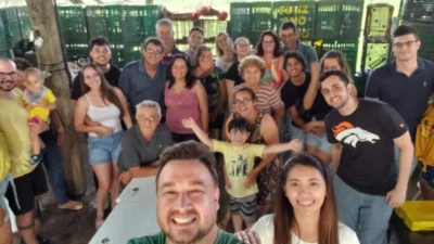 Feirante acorda cedo para oferecer produtos frescos e de qualidade