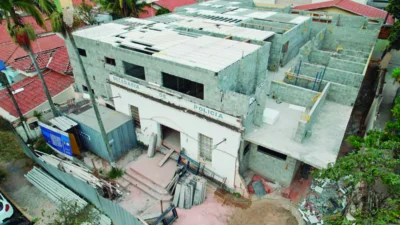 Cosmópolis está em obras
