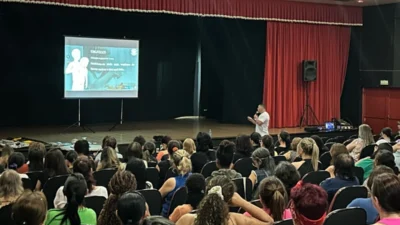 Prefeitura realiza curso de instruções de Primeiros Socorros para os profissionais e funcionários da Rede Municipal de Ensino