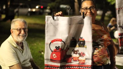 ‘Feira Artes e Artesanato’ promove um encontro de talentos e cultura local na ‘Praça da Paineira’