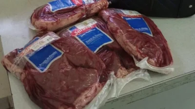 Homem é preso furtando peças de picanha em supermercado