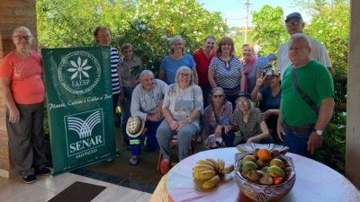 Proprietários, produtores e trabalhadores rurais fazem curso de ‘Cultivo de Rosas’