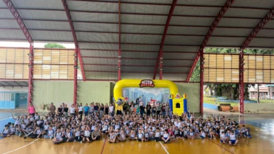 Escolas municipais recebem Show do Xaropinho