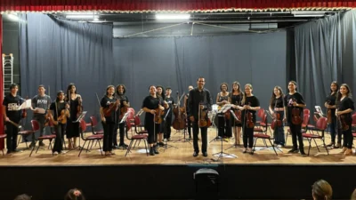 Alunos do Villa-Musical apresentam Camerata de Cordas